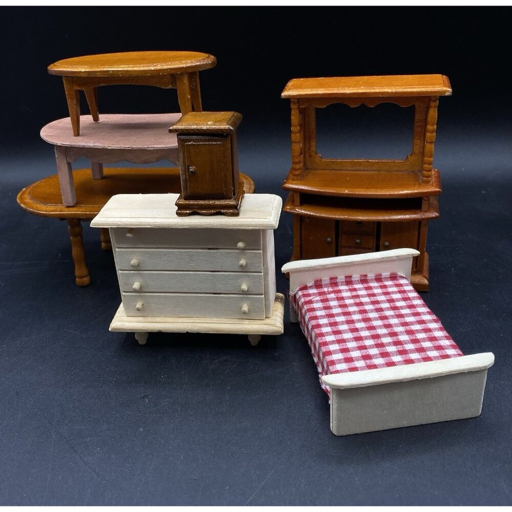 Lots 7 Miniature Dollhouse Bed Tables Buffet Dresser Nightstand ￼ - Picture 13 of 16